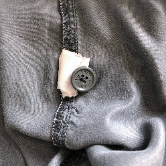 Calvin Klein Lightweight Cargo Capri - Picture 7 of 7